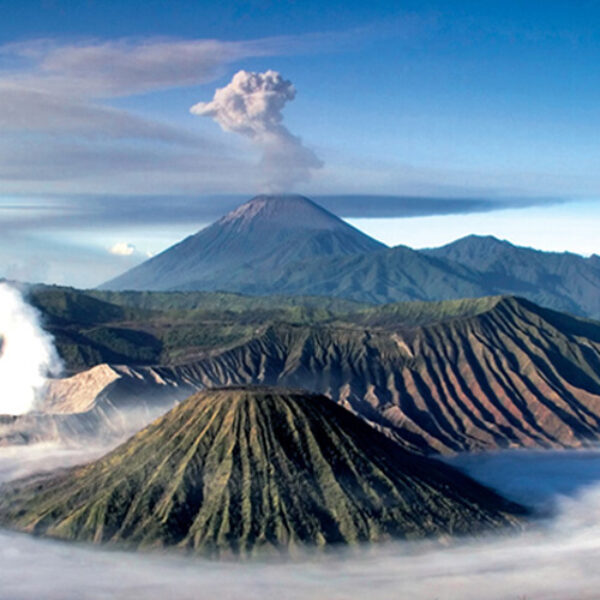 4 DAYS SURABAYA BROMO IJEN VOLCANO TOUR