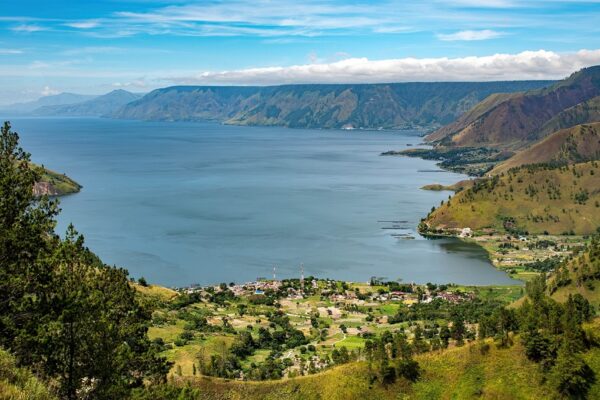 lake toba