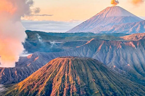 ADVENTURE 9 DAYS JAVA VOLCANO BALI OVERLAND TOUR