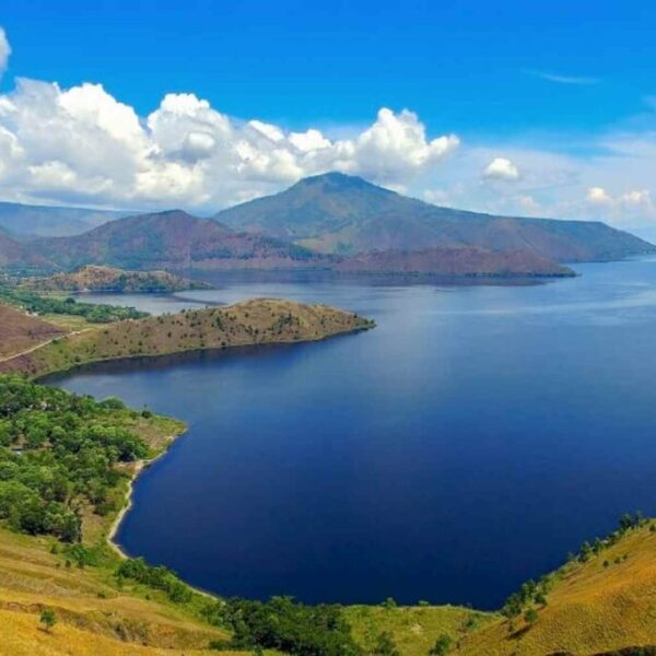 ECHANTING 12 DAYS OVERLAND NORTH TO WEST SUMATRA TOUR