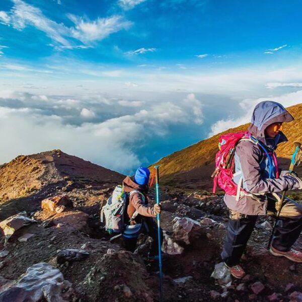 TRIP MOUNT KERINCI IN 4 DAYS WITH 2 DAYS 1 NIGHT HIKING SUMMIT