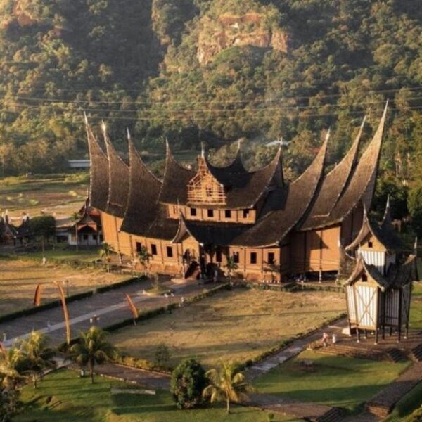 DISCOVER 16 DAYS OVERLAND NORTH TO WEST SUMATRA TOUR INCL. HIKING MOUNT KERINCI VOLCANO