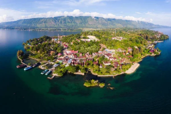 lake toba